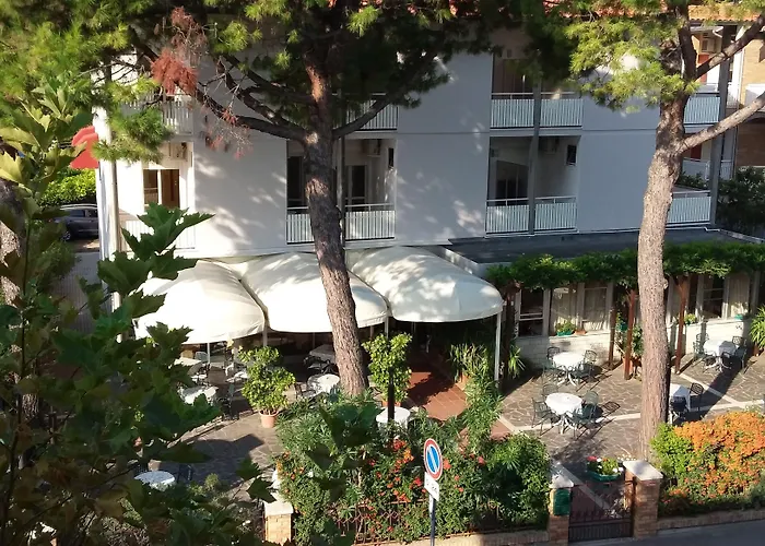 Fior Di Pino 3* 피나렐라