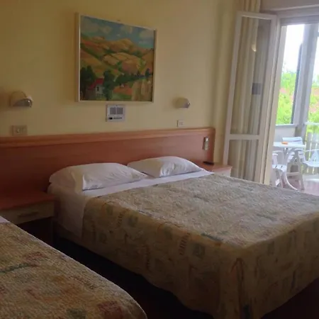 Fior Di Pino Отель