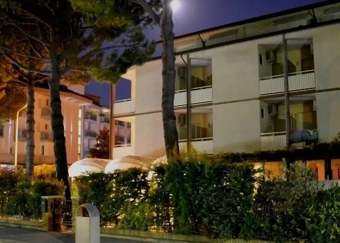 Fior Di Pino Hotell Pinarella