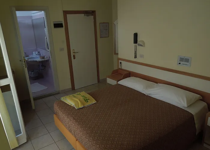 Hotell Fior Di Pino Pinarella